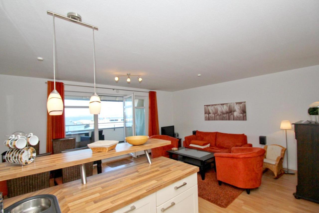 Hafennahe Ferienwohnung Mit Balkon Und Meerblick - Hafenhaeuser Wiek Wohnung 14 Wiek auf Rügen Exterior foto
